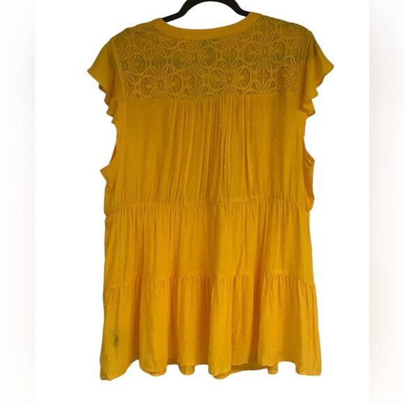 Torrid Yellow Chiffon Swiss Dot Ruffled Cap Sleeve Blouse. Torrid Size 2 (18-20) - Picture 3 of 8